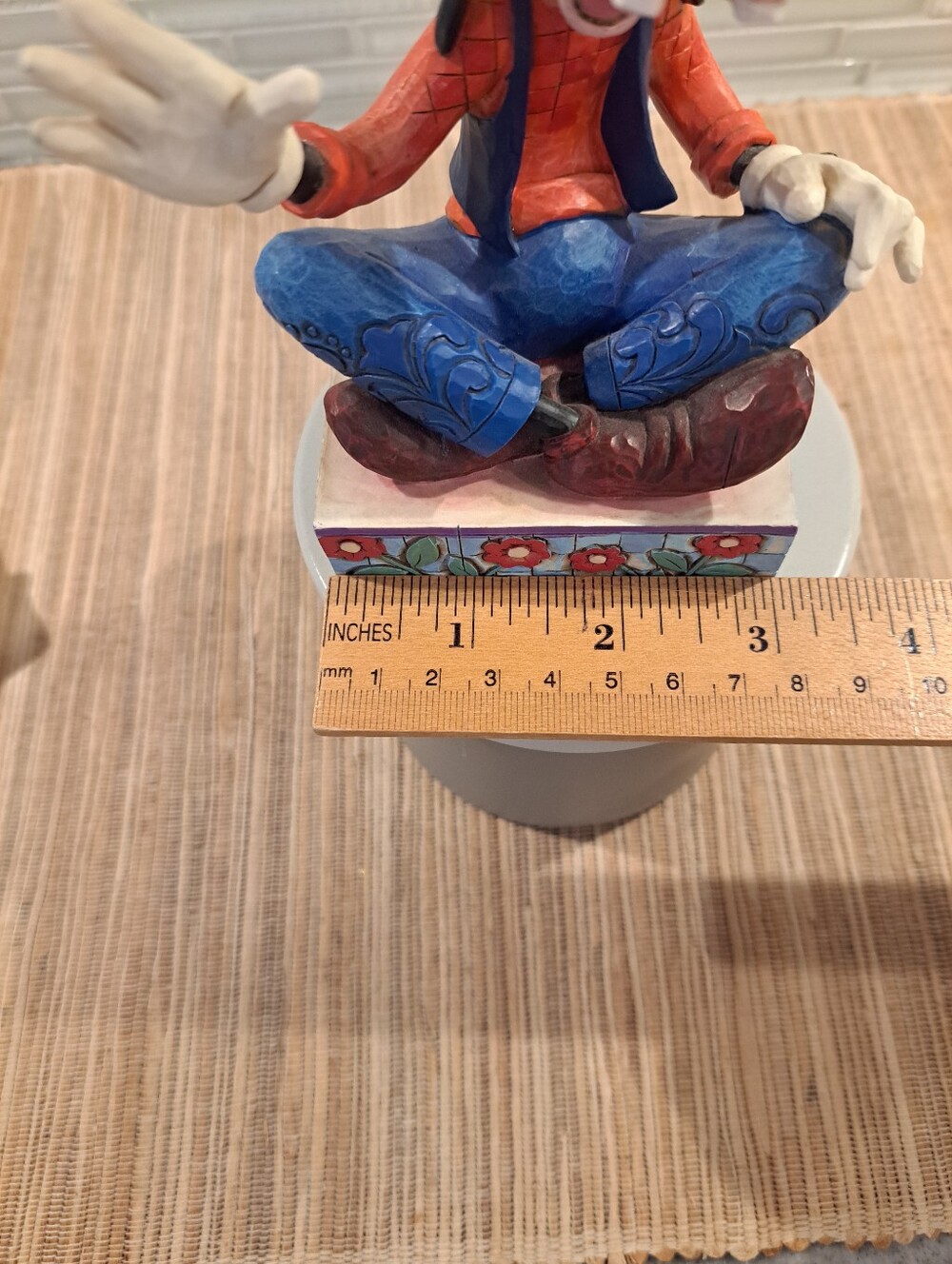 Jim Shore Disney Traditions Goofy “Gawrsh!” figurine, item #4011752, - Picture 7 of 7